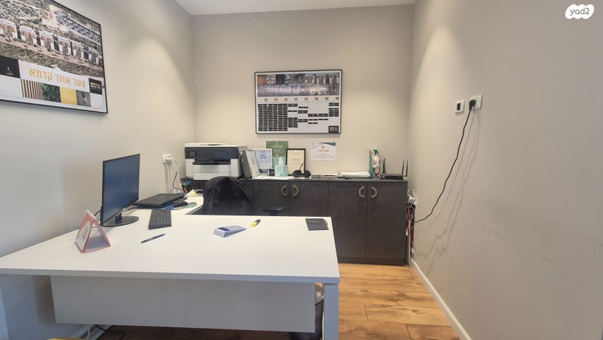 חנויות/ שטח מסחרי, אלקנה