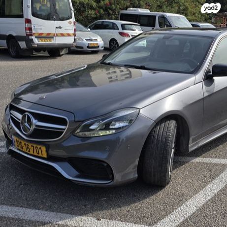 מודעת רכב מרצדס-בנץ E-class