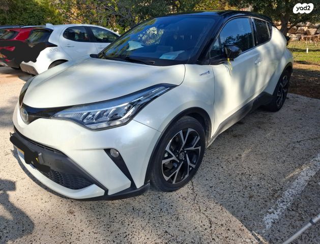 מודעת רכב טויוטה C-HR