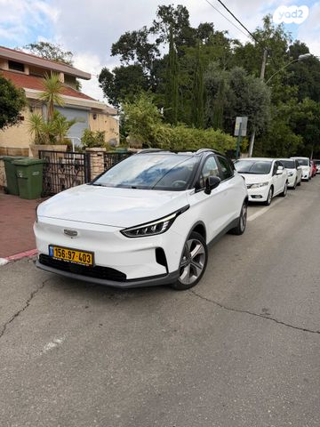 מודעת רכב ג׳ילי Geometry C