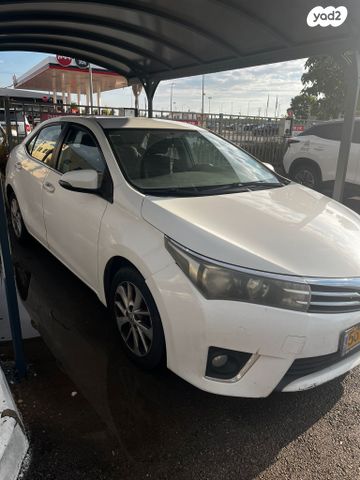 טויוטה קורולה