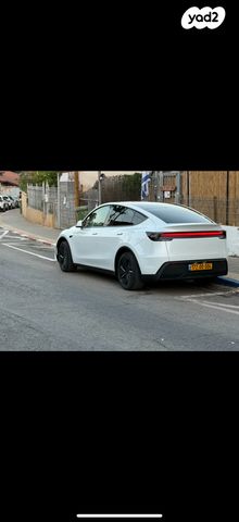 מודעת רכב טסלה מודל Y