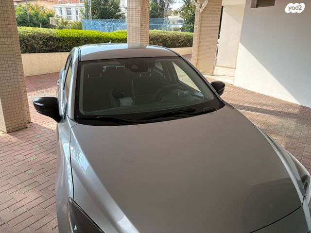 מודעת רכב מאזדה 2