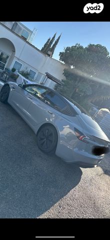 מודעת רכב טסלה מודל 3