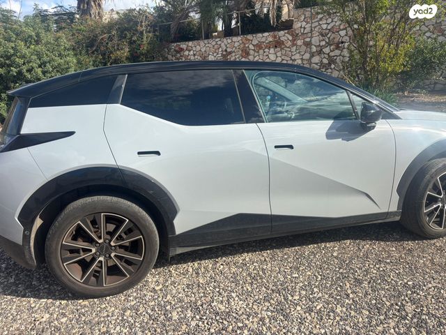 מודעת רכב זיקר X