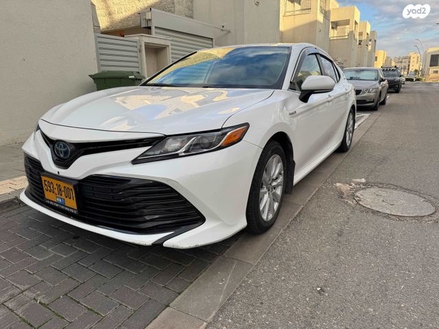 טויוטה קאמרי