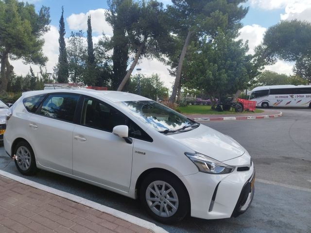 מודעת רכב טויוטה פריוס פלוס