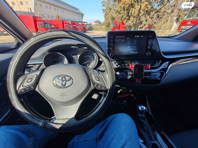 טויוטה C-HR