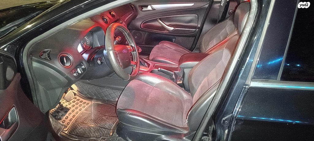 פורד מונדאו