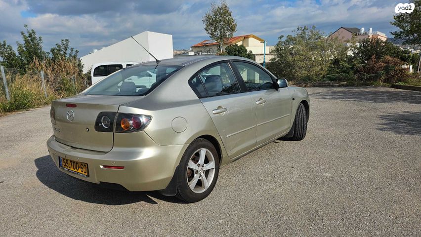 מאזדה 3