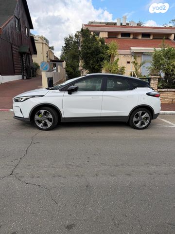 ג׳ילי Geometry C