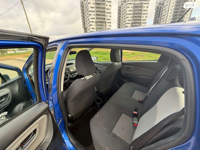 טויוטה יאריס