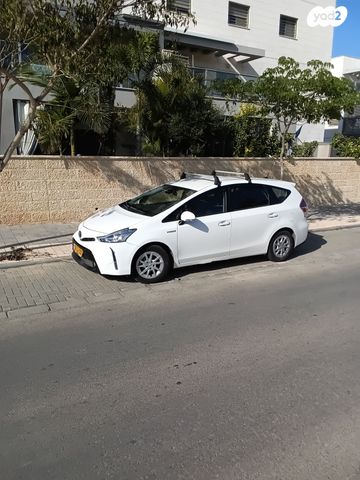 טויוטה פריוס פלוס