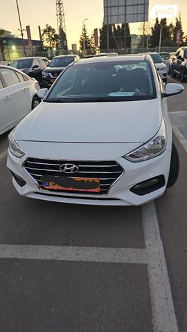 יונדאי אקסנט i25