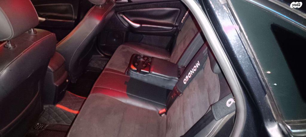 פורד מונדאו