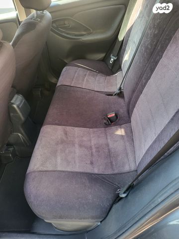 טויוטה יאריס