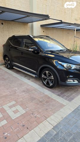 מודעת רכב אם ג'י ZS