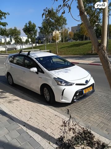 טויוטה פריוס פלוס