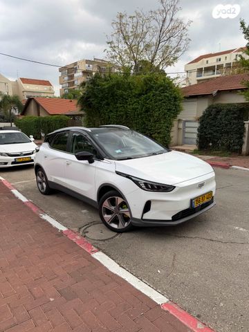 ג׳ילי Geometry C