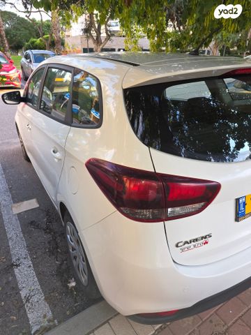מודעת רכב קיה קארנס