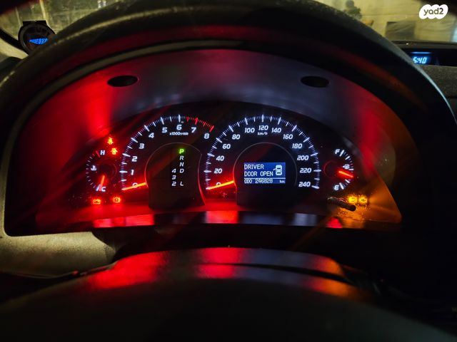 מודעת רכב טויוטה קאמרי