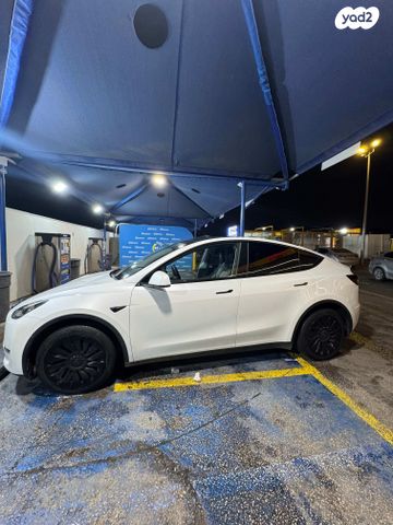 מודעת רכב טסלה מודל Y