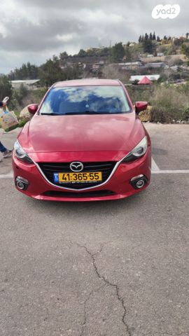 מודעת רכב מאזדה 3