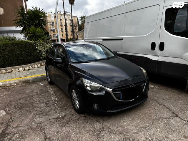 מודעת רכב מאזדה 2