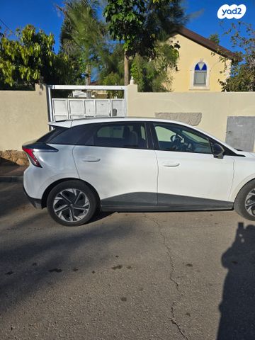 מודעת רכב אם ג'י MG4