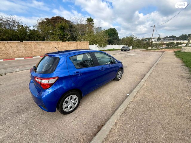 טויוטה יאריס