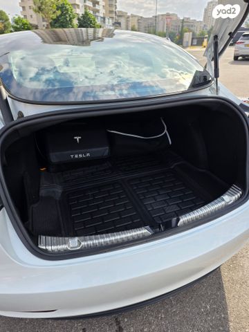 טסלה מודל 3