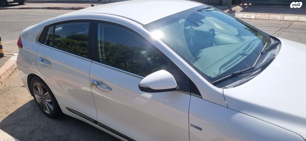 יונדאי איוניק