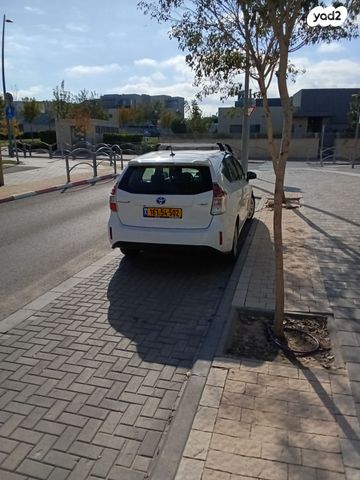 טויוטה פריוס פלוס