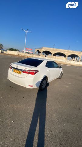 טויוטה קורולה