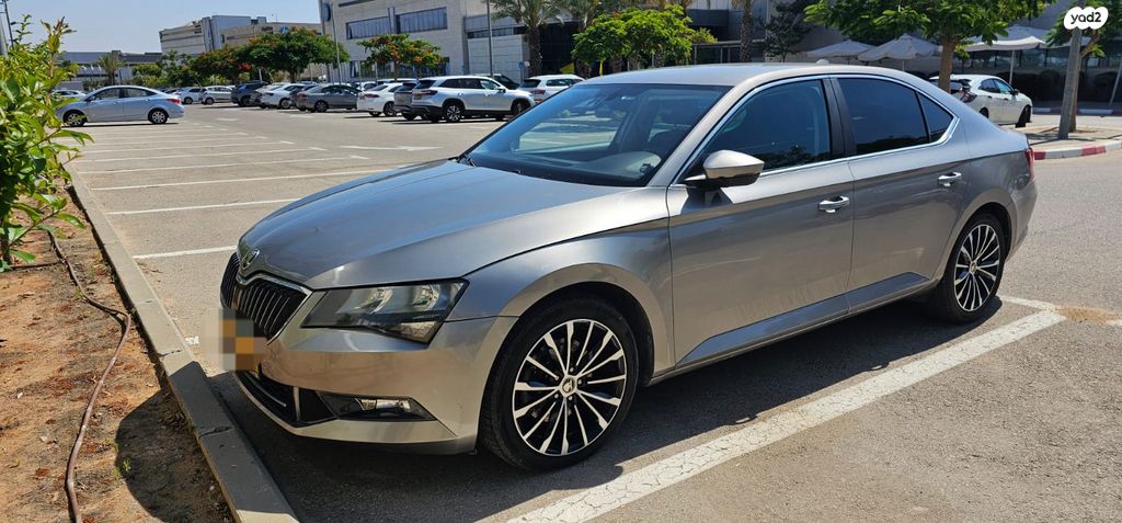 מודעת רכב סקודה סופרב
