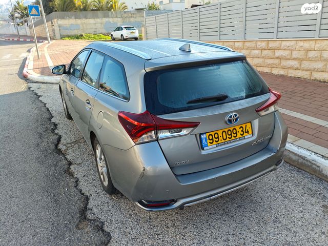 טויוטה אוריס