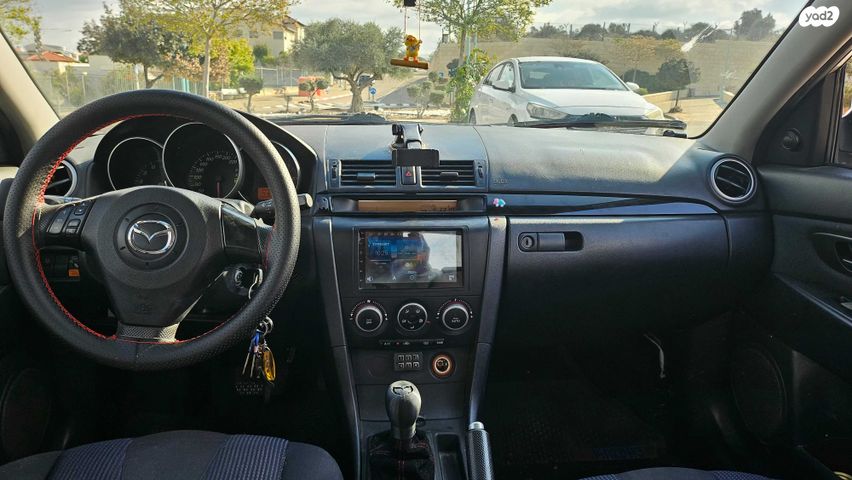 מודעת רכב מאזדה 3