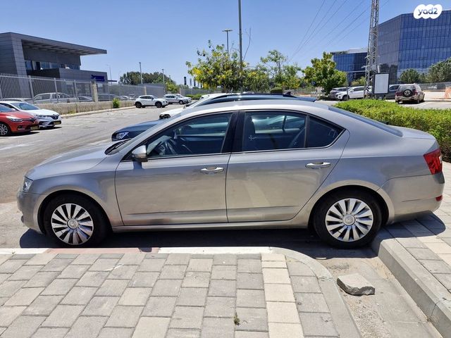 סקודה אוקטביה