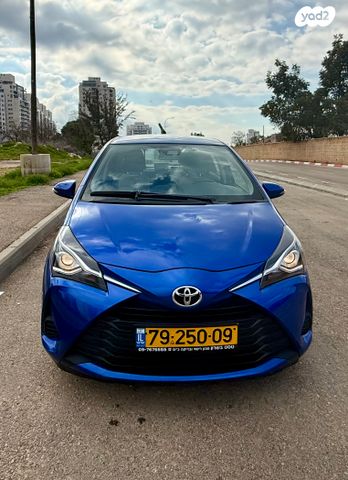 טויוטה יאריס