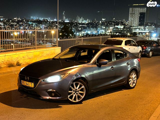 מאזדה 3