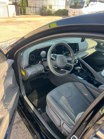 יונדאי אלנטרה