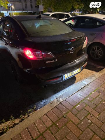 מאזדה 3