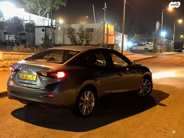 מאזדה 3