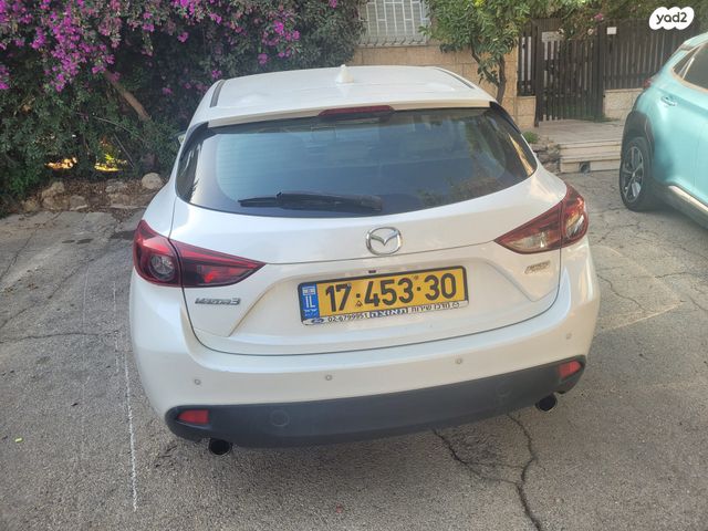 מודעת רכב מאזדה 3