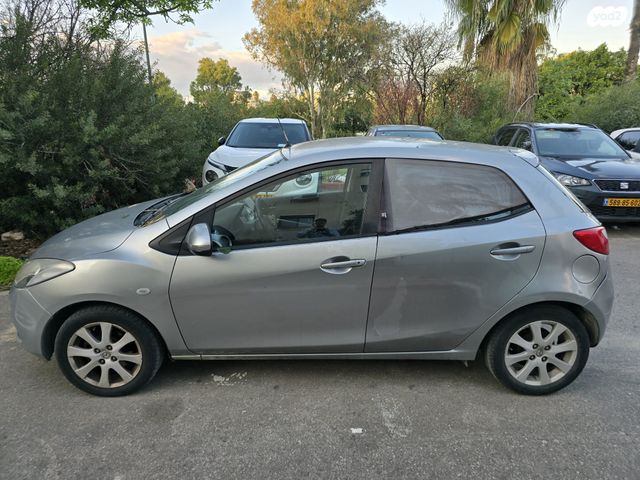 מודעת רכב מאזדה 2