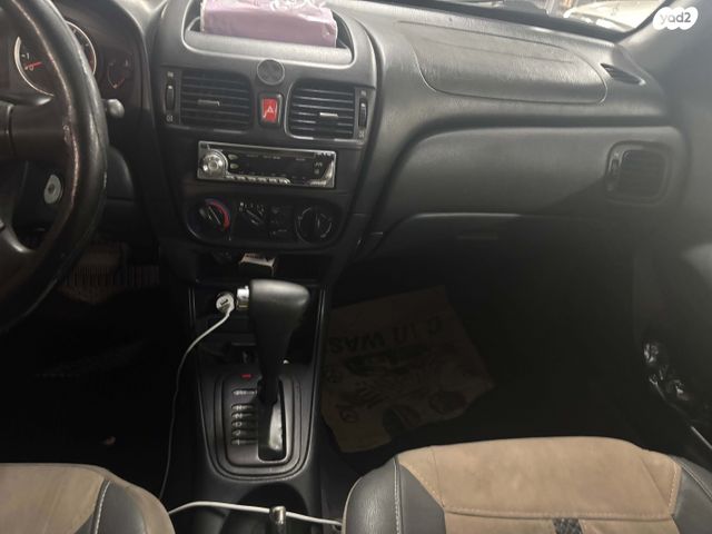 ניסאן אלמרה