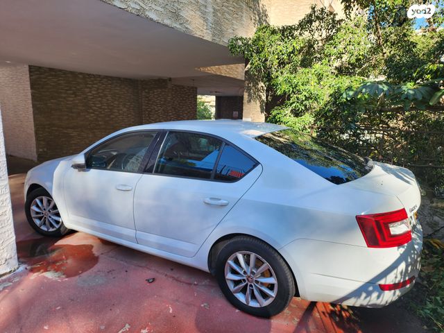 סקודה אוקטביה