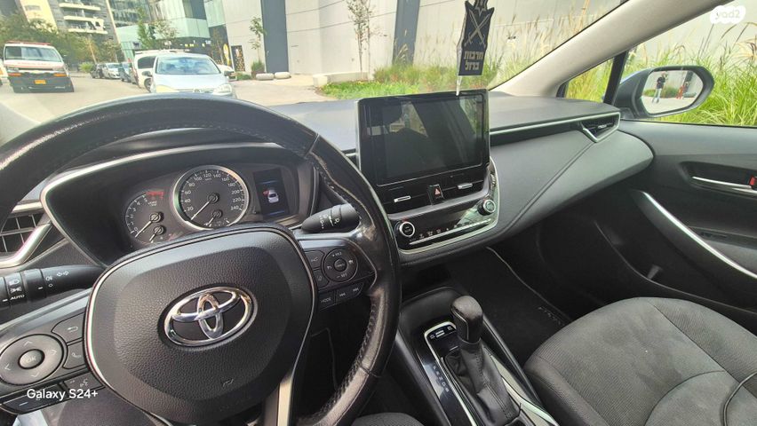 טויוטה קורולה