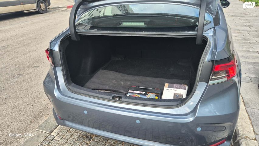 טויוטה קורולה