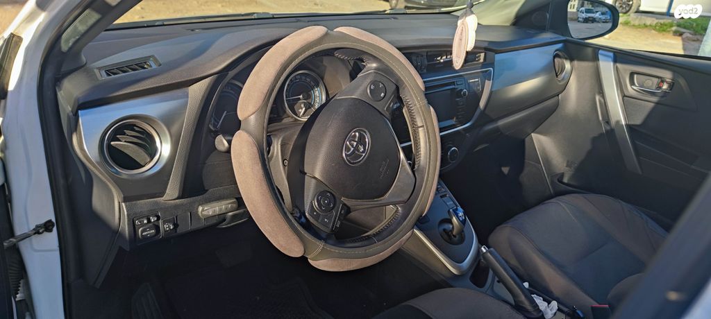 טויוטה אוריס